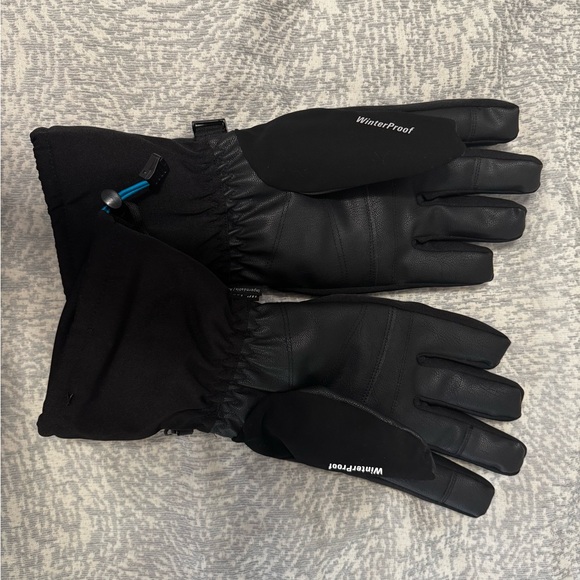 NWOT Black Winter Ski Gloves - Picture 2 of 3